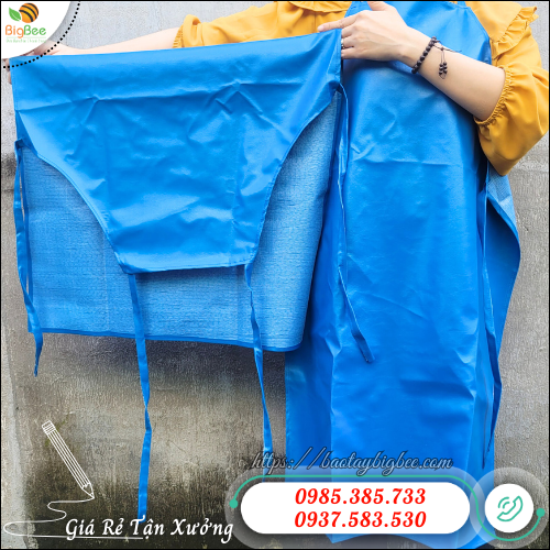 Khám phá ưu điểm nổi bật của tạp dề simili so với tạp dề vải. Khám phá ưu điểm nổi bật của tạp dề simili so với tạp dề vải.