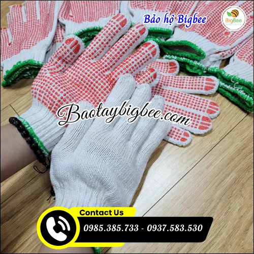 Xưởng sản xuất găng tay hạt nhựa đỏ giá rẻ