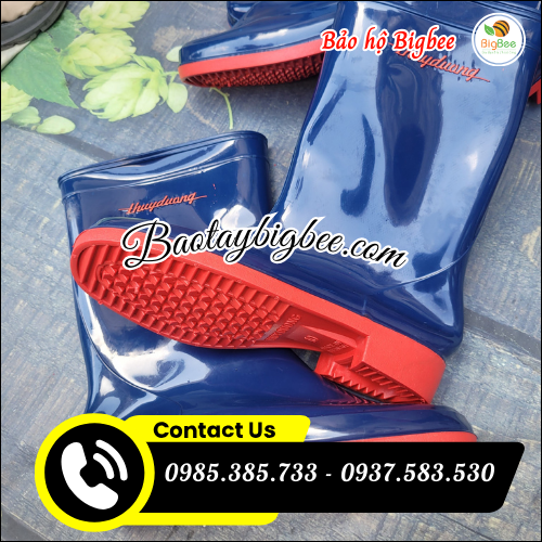 Ủng cao su chống nước Thùy Dương. Ủng cao su chống nước Thùy Dương.