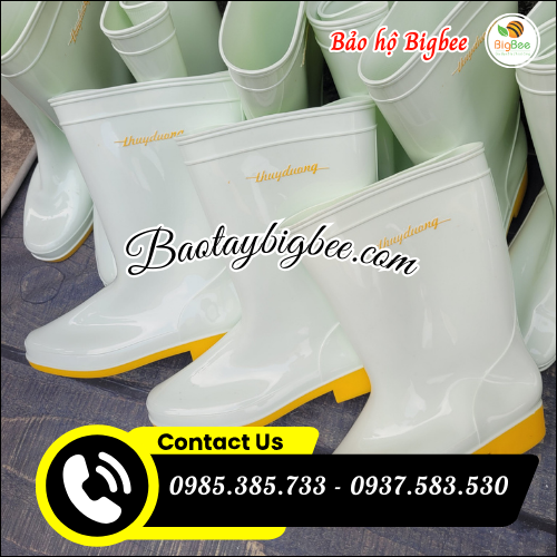 Ủng Thùy Dương đủ size,  bền đẹp. Ủng Thùy Dương đủ size,  bền đẹp.