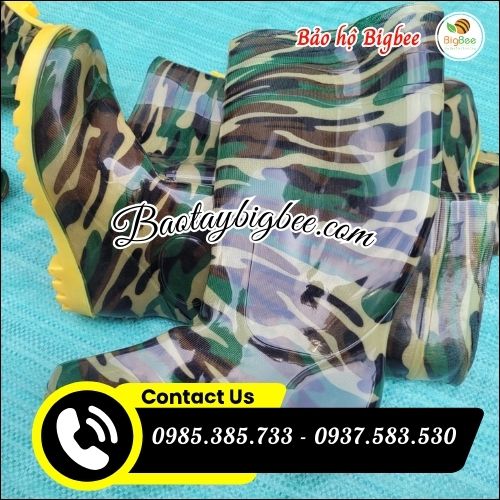 Ủng nhựa chống thấm rằn ri. Ủng nhựa chống thấm rằn ri.