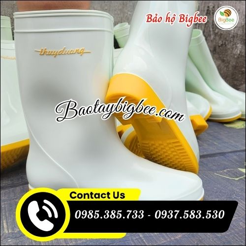 Ủng bảo hộ chất lượng Thùy Dương đế vàng. Ủng bảo hộ chất lượng Thùy Dương đế vàng.