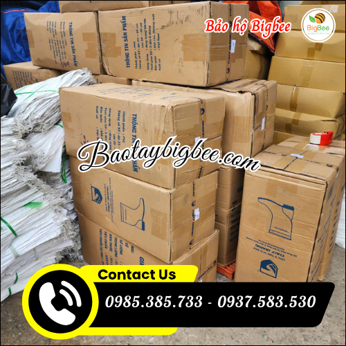 Ủng cao su Thùy Dương giá rẻ, đủ màu. Ủng cao su Thùy Dương giá rẻ, đủ màu.