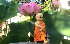 Nhìn rõ một người hà tất phải vạch trần, chán ghét một người hà tất phải trở mặt.