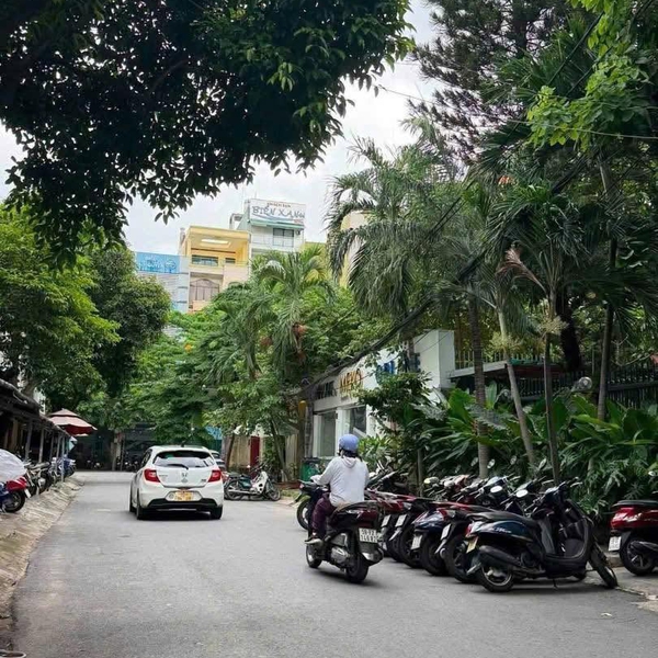 Bán khách sạn Lê Hồng Phong, P.12, Quận 10