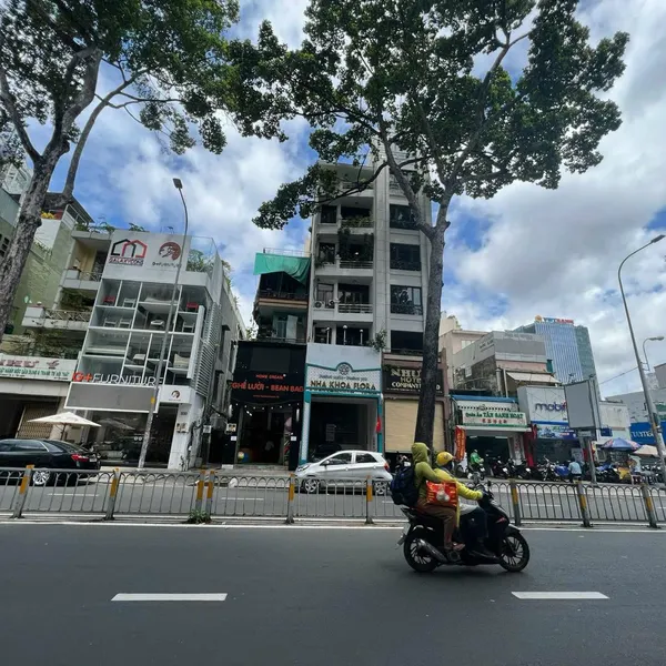 Bán toà nhà mặt tiền Nguyễn Thị Minh Khai, P. Bàn Cờ, Quận 3