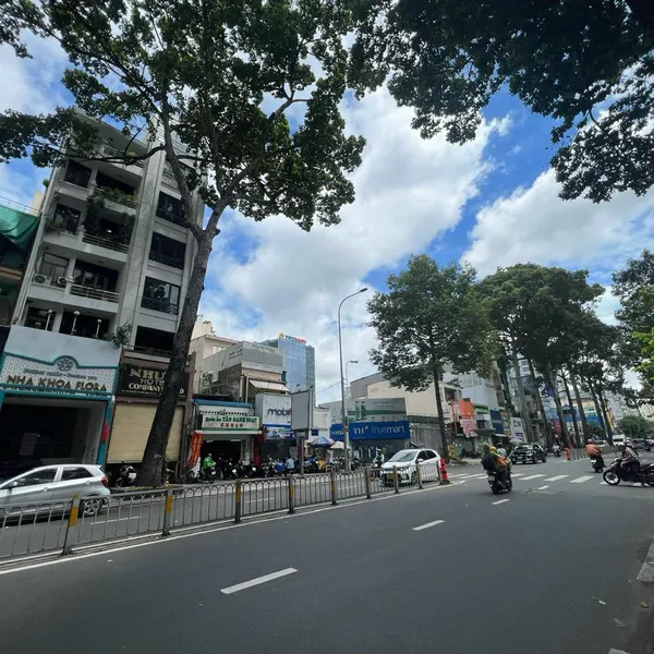 Bán toà nhà mặt tiền Nguyễn Thị Minh Khai, P. Bàn Cờ, Quận 3