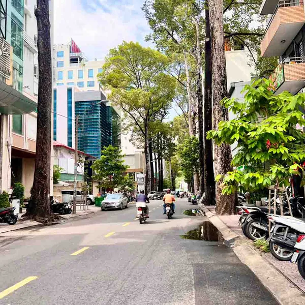 Bán nhà mặt tiền đường Bùi Thị Xuân Quận 1