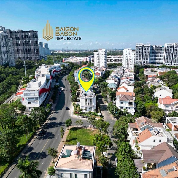 Bán biệt thự Phú Mỹ Hưng, góc 3 mặt tiền Nam Thông 2