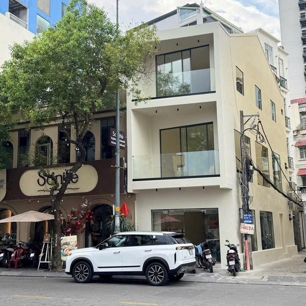 Bán nhà góc 2 mặt tiền Trương Quốc Dung, P. Phú Nhuận, Quận Phú Nhuận 