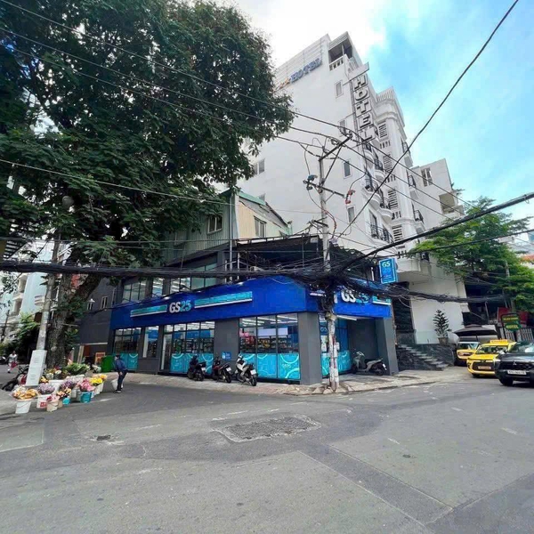 Bán nhà mặt tiền Yên Thế, Phường Tân Sơn Hoà, Quận Tân Bình