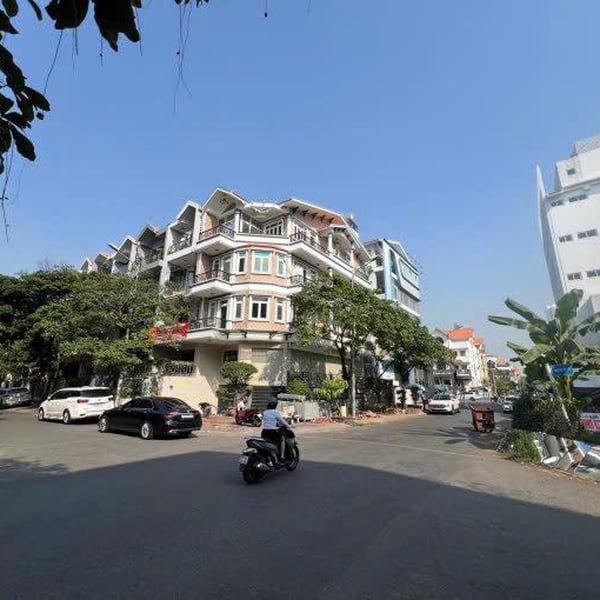 Bán biệt thự góc 2 mặt tiền đường 14 & 5, Khu đô thị Him Lam, Phường Tân Hưng, Quận 7