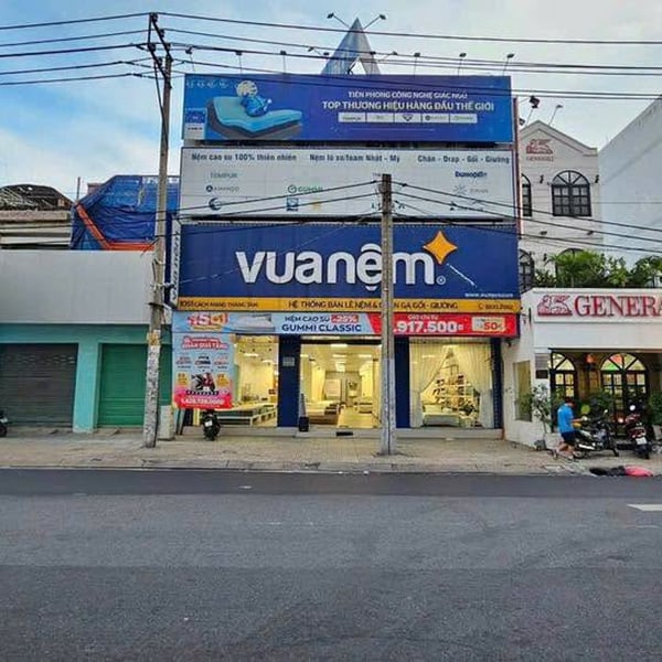 Bán nhà mặt tiền Cách Mạng Tháng 8, P. Tân Sơn Nhất, Quận Tân Bình
