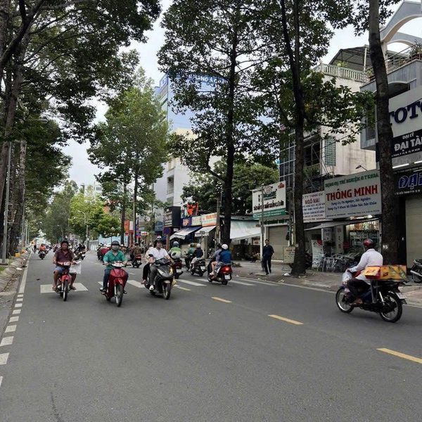 Bán nhà mặt tiền Tô Hiến Thành, P14, Quận 10 