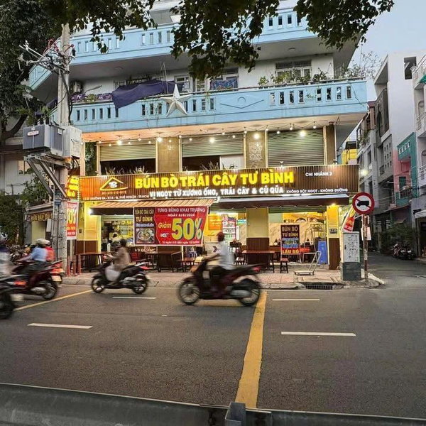 Bán nhà mặt tiền Trường Sa, Phường Đức Nhuận, Quận Phú Nhuận