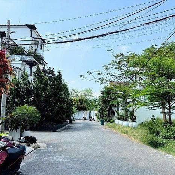 Bán đất mặt tiền Nguyễn Văn Hưởng, P. Thảo Điền, TP. Thủ Đức