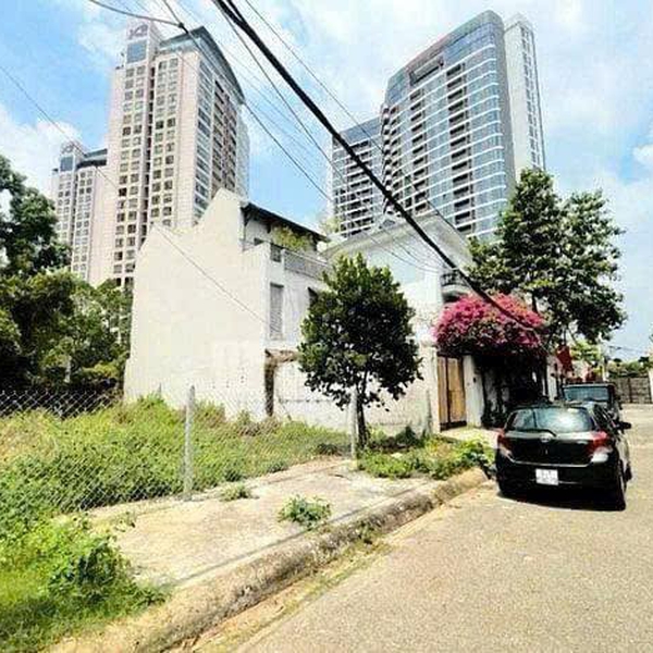 Bán đất mặt tiền Nguyễn Văn Hưởng, P. Thảo Điền, TP. Thủ Đức