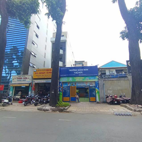 Bán nhà mặt tiền Nguyễn Đình Chiểu, P. Xuân Hoà, Quận 3