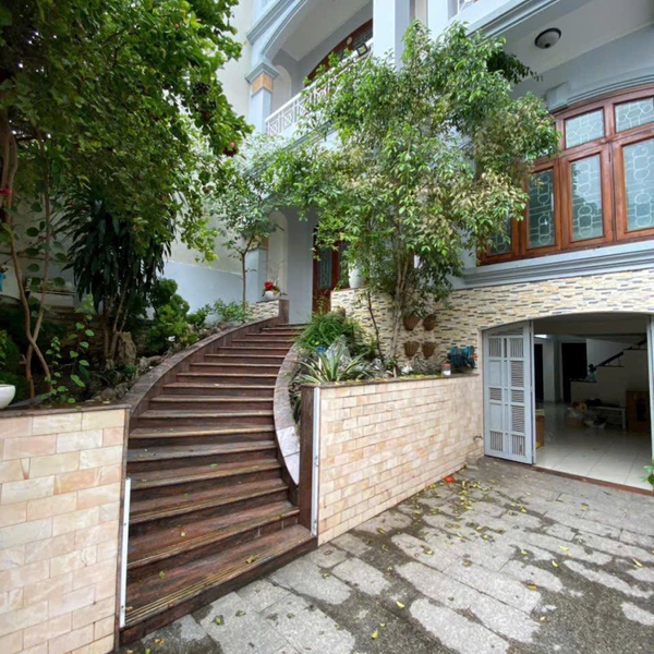 Bán biệt thự Nguyễn Văn Trỗi, Phường 15, Quận Phú Nhuận