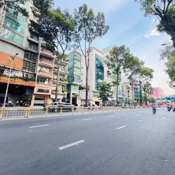 Bán nhà mặt tiền Trần Hưng Đạo, P. Cầu Ông Lãnh, Quận 1