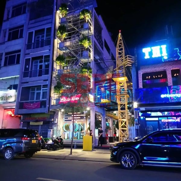 Bán nhà mặt tiền Đề Thám, Phường Bến Thành, Quận 1