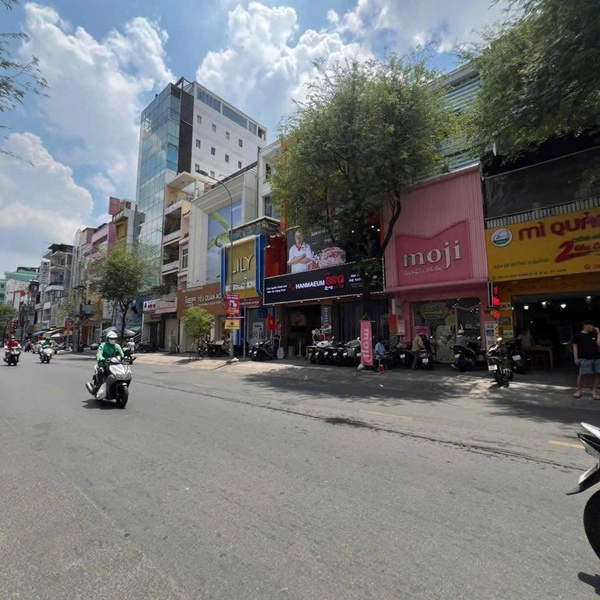 Bán nhà mặt tiền Sư Vạn Hạnh, Phường Hòa Hưng, Quận 10