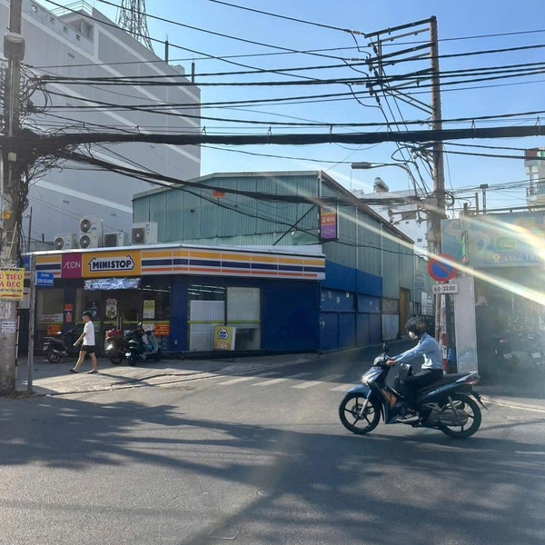 Bán nhà mặt tiền Trương Hoàng Thanh, Phường 12, Quận Tân Bình