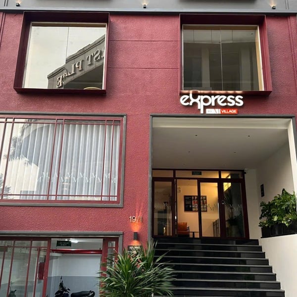 Bán toà nhà CHDV KS Hoàng Việt, P. Tân Sơn Nhất, Quận Tân Bình