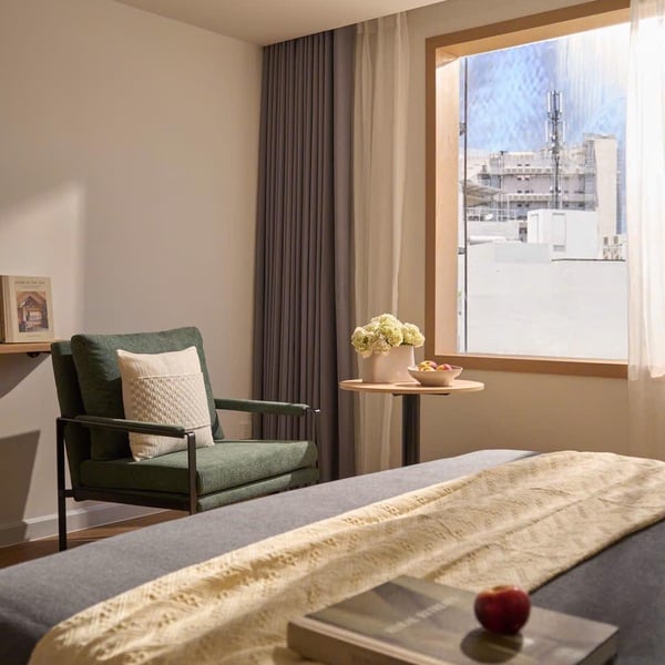 Bán toà nhà CHDV KS Hoàng Việt, P. Tân Sơn Nhất, Quận Tân Bình