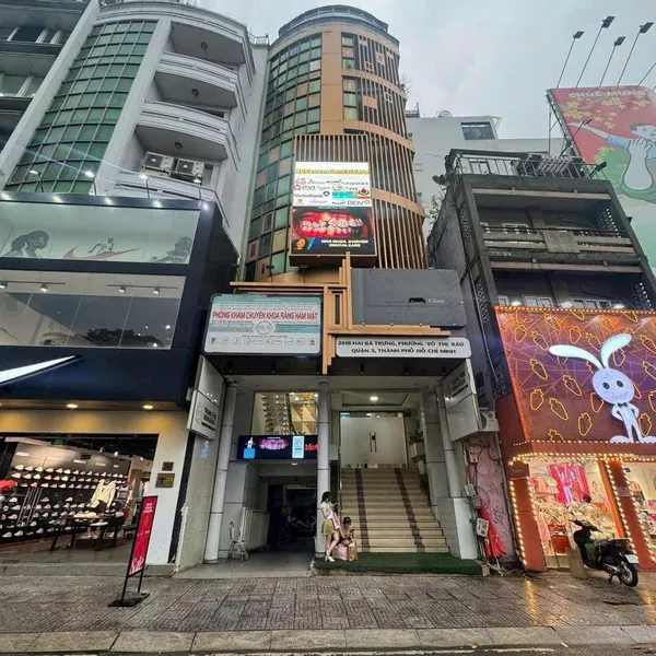 Bán toà nhà mặt tiền Hai Bà Trưng, P. Xuân Hoà, Quận 3