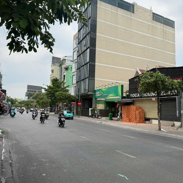 Bán toà nhà mặt tiền Bạch Đằng, Phường Tân Sơn Hoà, Quận Tân Bình