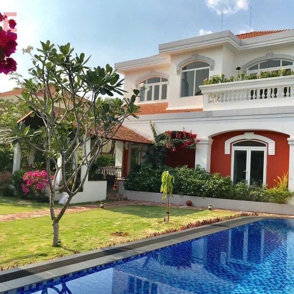 Bán biệt thự đường 55, P. Thảo Điền, Tp. Thủ Đức