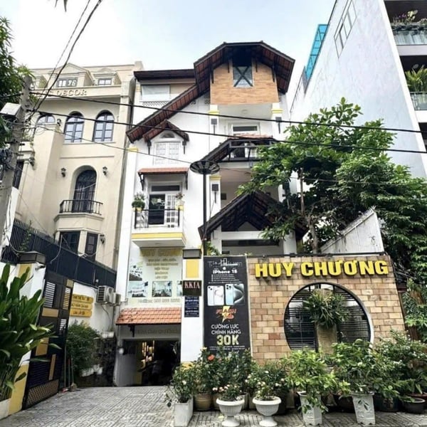 Bán nhà mặt tiền Ba Vì, P.15, Quận 10