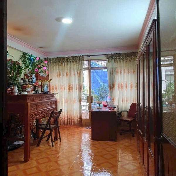 Bán nhà mặt tiền đường 10A, P6, Quận 4