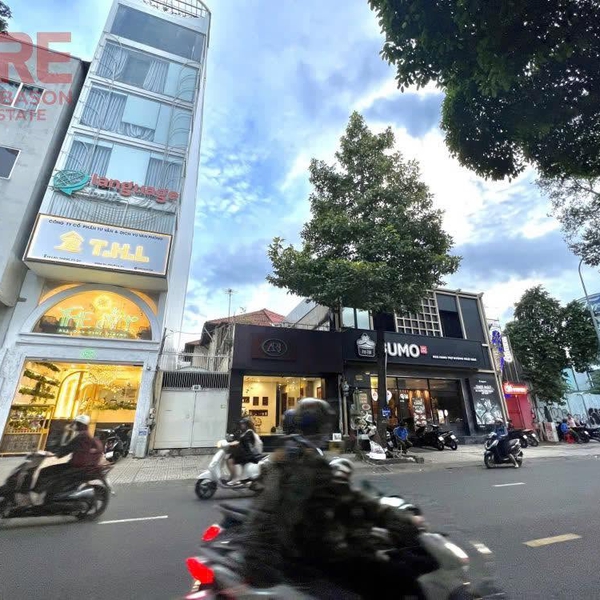 Bán nhà mặt tiền Cao Thắng, Phường 3, Quận 3
