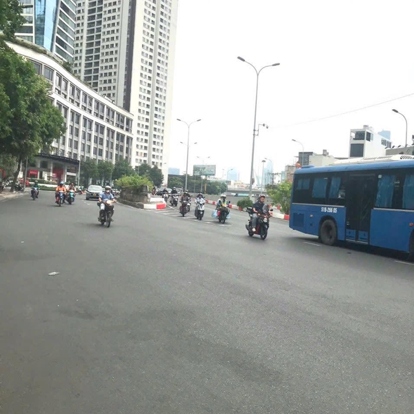 Bán nhà mặt tiền Nguyễn Hữu Cảnh, P22, Quận Bình Thạnh