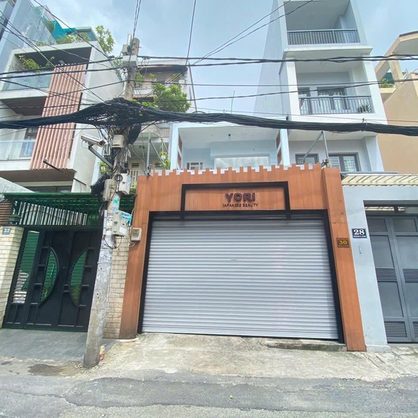 Bán nhà mặt tiền Nguyễn Đình Chính, Phường 15, Quận Phú Nhuận