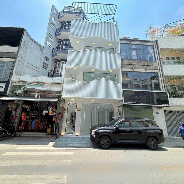 Bán nhà mặt tiền Nguyễn Trọng Tuyển, P. Tân Sơn Hoà, Quận Tân Bình