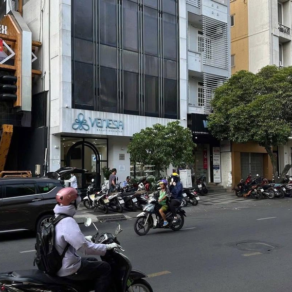 Bán nhà mặt tiền Lê Lai, P. Bến Thành, Quận 1