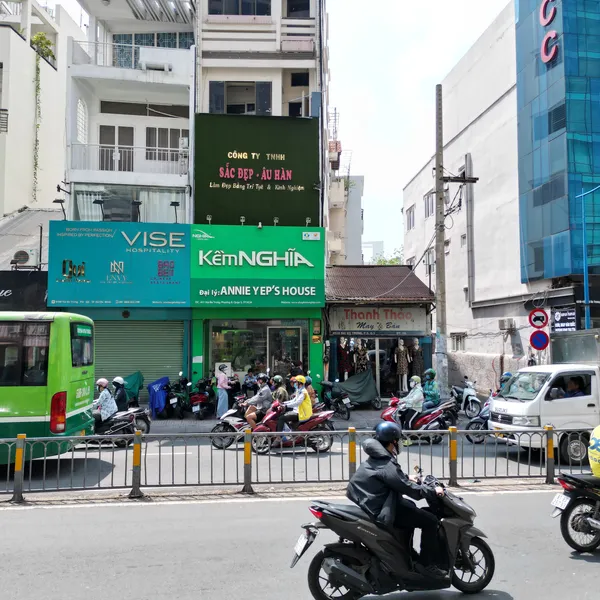 Bán nhà mặt tiền đường HAI BÀ TRƯNG QUẬN 3