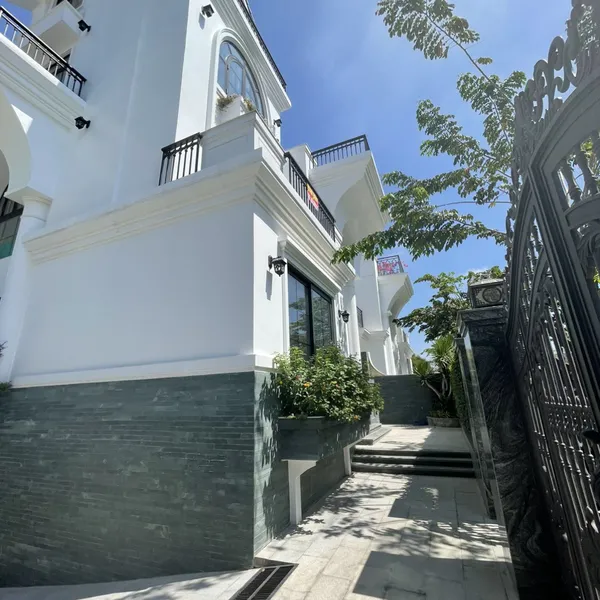 Bán Lô Biệt thự nhà xây dựng hoàn thiện