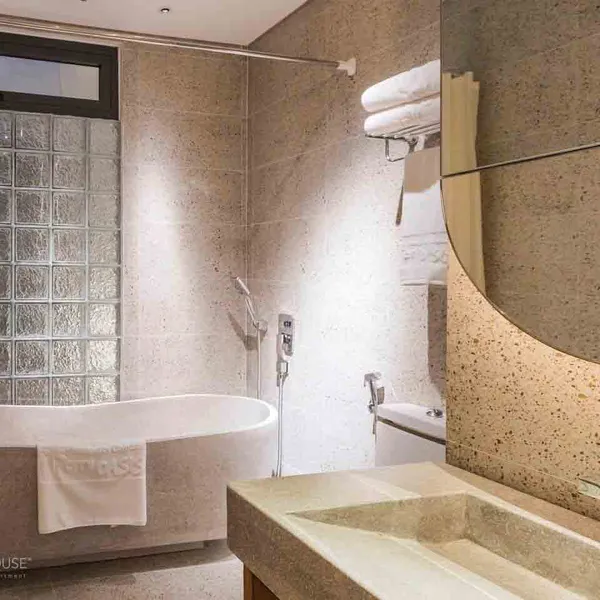 Bán toà nhà căn hộ dịch vụ trung tâm quận 1, Thu nhập 1,1 Tỷ/Tháng
