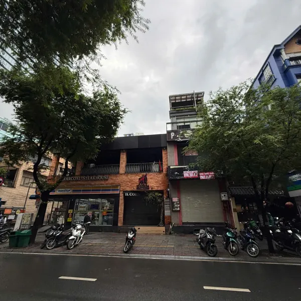 BÁN CĂN GÓC 2MT SỐ 11 LÊ THÁNH TÔN, P. BẾN NGHÉ , QUẬN 1, TP HCM