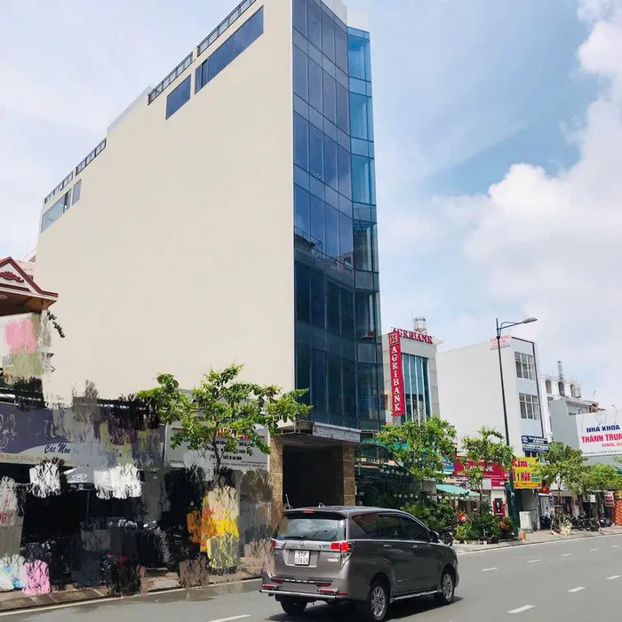 Bán toà nhà mặt tiền Bạch Đằng, P. Tân Sơn Hoà, Quận Tân Bình