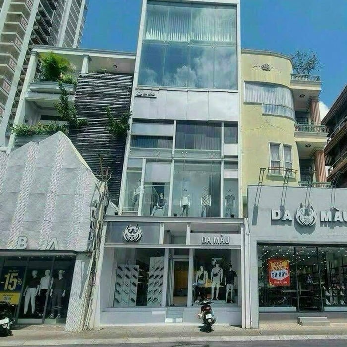 Bán nhà mặt tiền Nguyễn Trãi, Phường Nguyễn Cư Trinh, Quận 1
