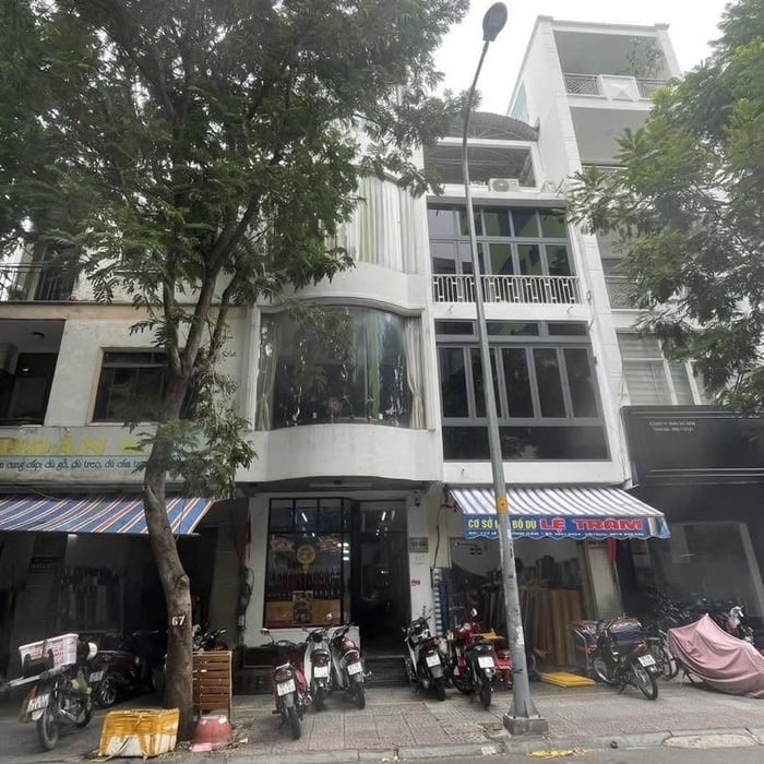 Bán nhà mặt tiền Lê Thị Hồng Gấm, P. Bến Thành, Quận 1