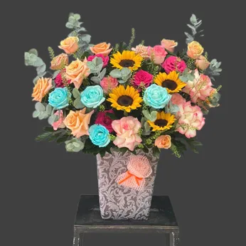 GIỎ HOA MIX MÀU THEO PHONG CÁCH HIỆN ĐẠI - HG010