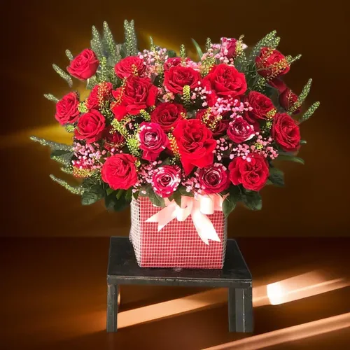 GIỎ HOA HỒNG ĐỎ MIX THEO PHONG CÁCH HIỆN ĐẠI - HG007