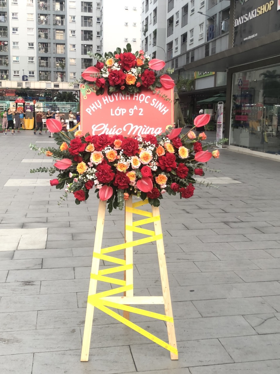 Hoa khai trương hiện đại