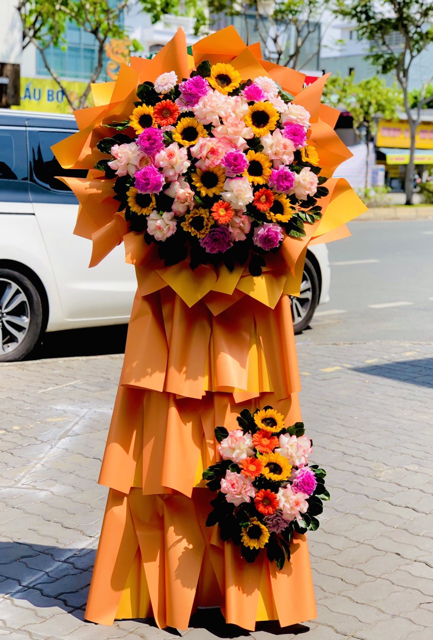 Hoa khai trương rực rỡ